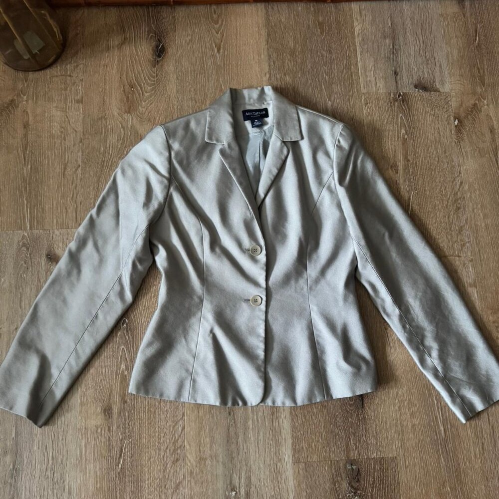 Vintage 100% Silk Ann Taylor silver gray blazer‎ size 2P